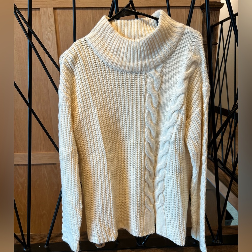 White Sweater Women’s top